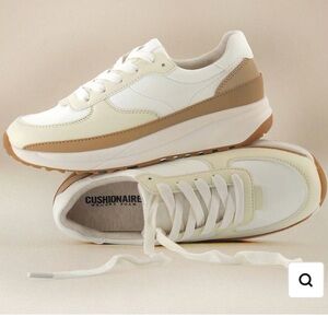 Cushionaire Score Sneakers: NEVER WORN